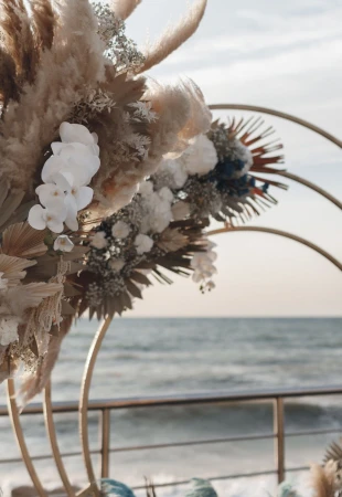 Matrimonio in riva del mare. La natura come principale fonte di ispirazione Fotograf