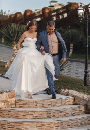 Matrimonio in riva del mare. La natura come principale fonte di ispirazione Fotograf