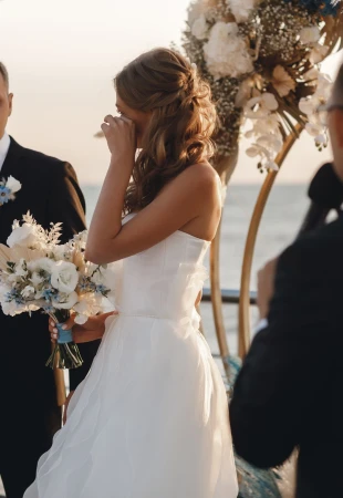 Matrimonio in riva del mare. La natura come principale fonte di ispirazione Fotograf