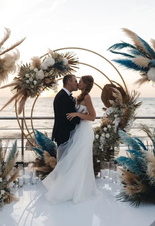 Matrimonio in riva del mare. La natura come principale fonte di ispirazione Fotograf