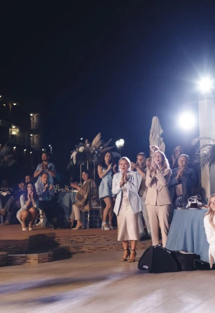 Matrimonio in riva del mare. La natura come principale fonte di ispirazione Fotograf