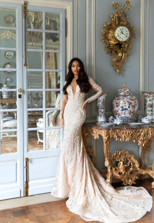 Wedding dresses with long sleeves Photog