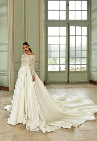 Wedding dresses with long sleeves Photog