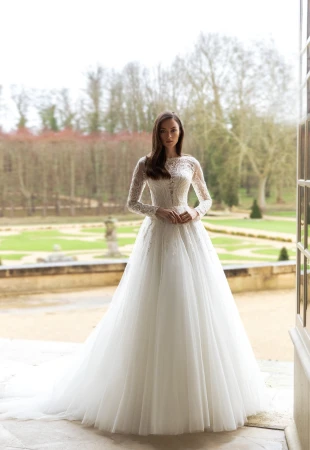 Wedding dresses with long sleeves Photog
