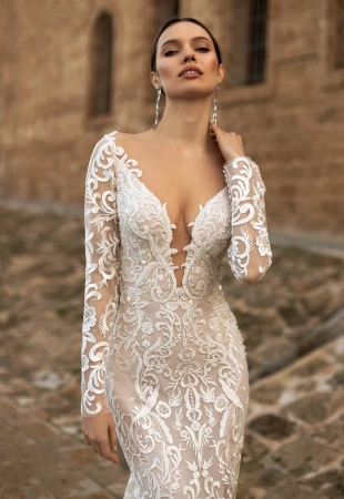 Wedding dresses with long sleeves Photog
