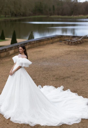How to choose a wedding dress - tips from Pollardi photo