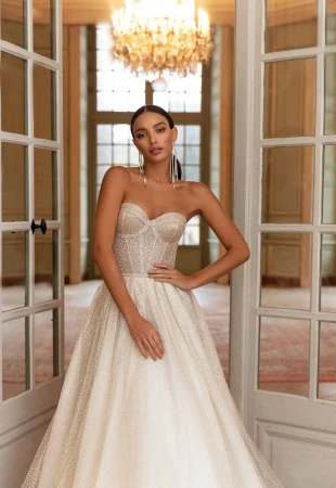 How to choose a wedding dress - tips from Pollardi photo