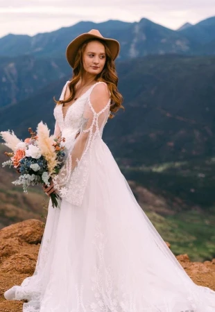 How to choose a wedding dress - tips from Pollardi photo
