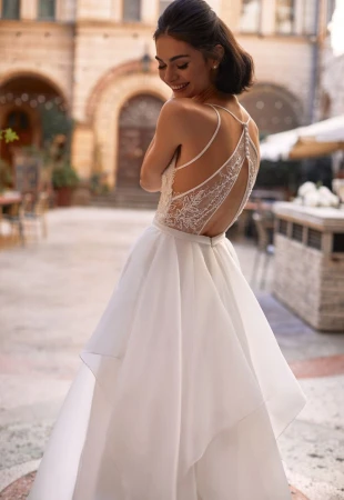 How to choose a wedding dress - tips from Pollardi photo