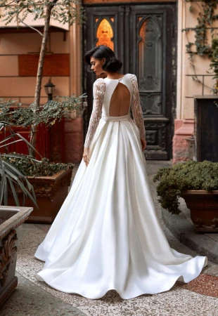 How to choose a wedding dress - tips from Pollardi photo