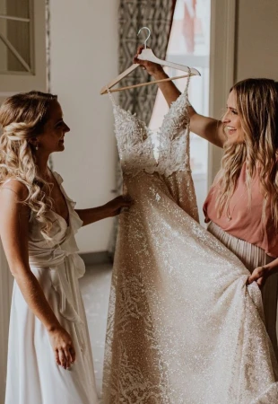 How to choose a wedding dress - tips from Pollardi photo