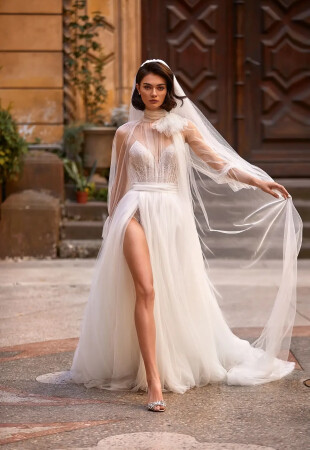 wedding dresses with slit