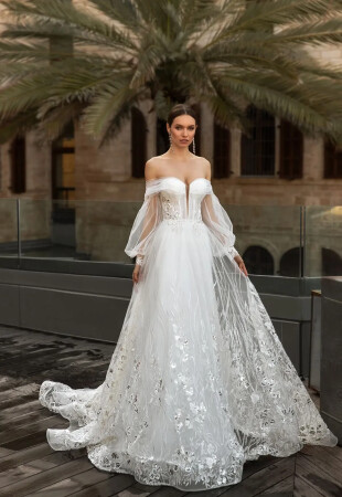 wedding dresses with puffed sleeves