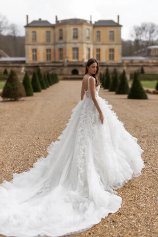 Vestido de novia de princesa: una silueta de cuento de hadas para las más  delicadas | Pollardi Noticias