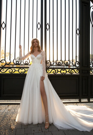 You are the most fashionable bride: 21 hot trends in wedding fashion 2021-2022 photo