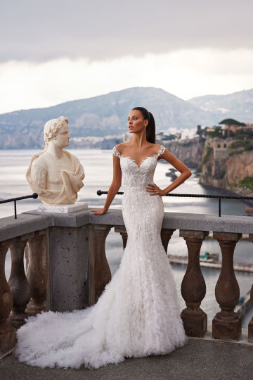 Largest wedding dress factory in Europe - Pollardi.com