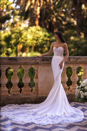 Largest wedding dress factory in Europe Pollardi