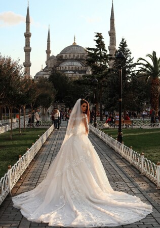 Picture V4-XQU3318 EN 857 - 1