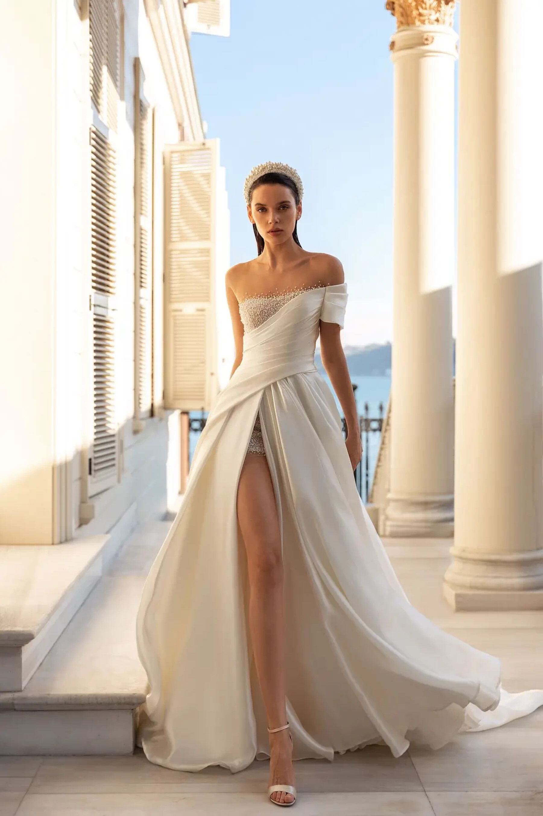 White Beige Lace Wedding Dress FEELING OF PASSION by BRAVE GLANCE, Ida  Torez, Pollardi