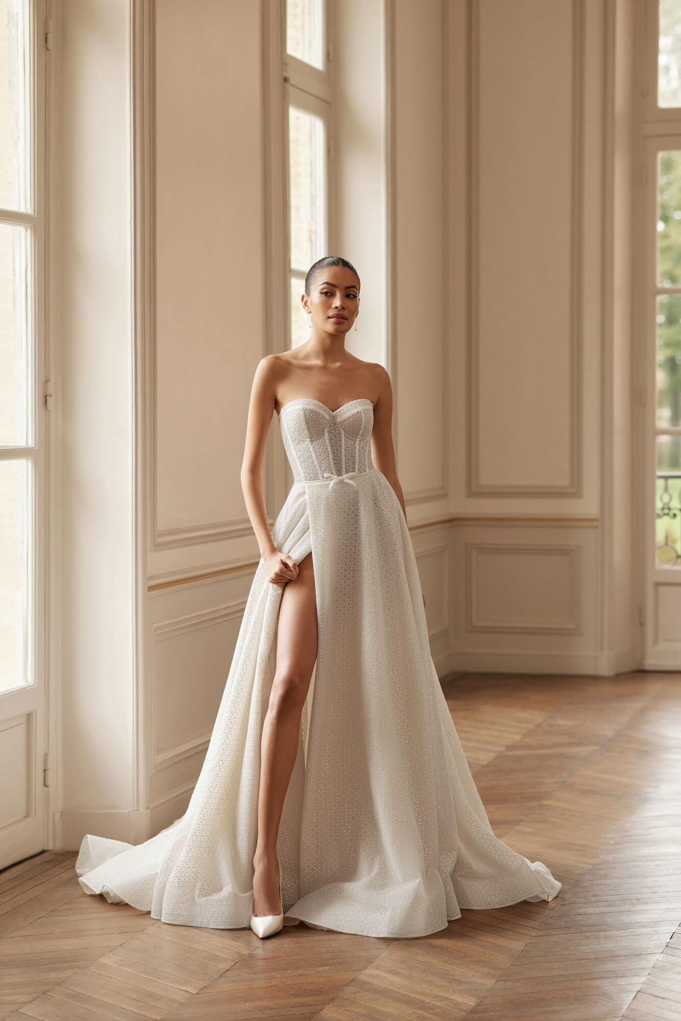 Champagne Lady collection from Ida Torez brand