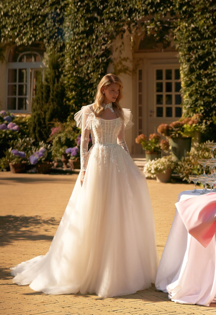 Фотографія Ethereal Grace UK 2050 - 1