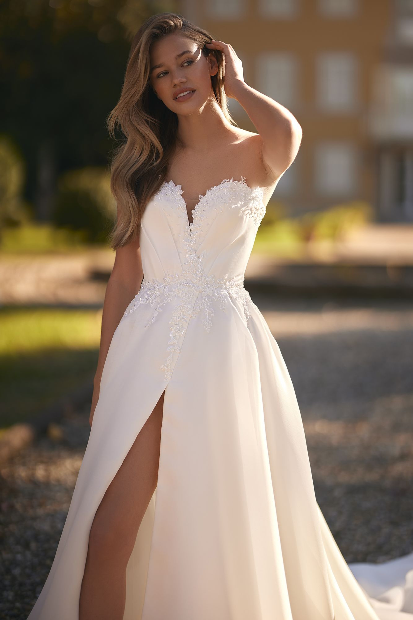 Daria Karlozi “Eternal Sunshine” - collection “Magic moment